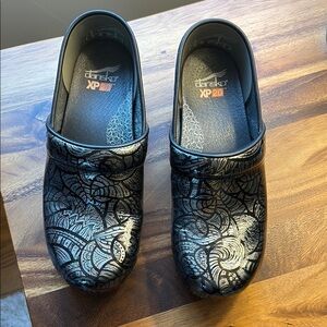 Dansko Intricate Black and Gray Clogs NEW